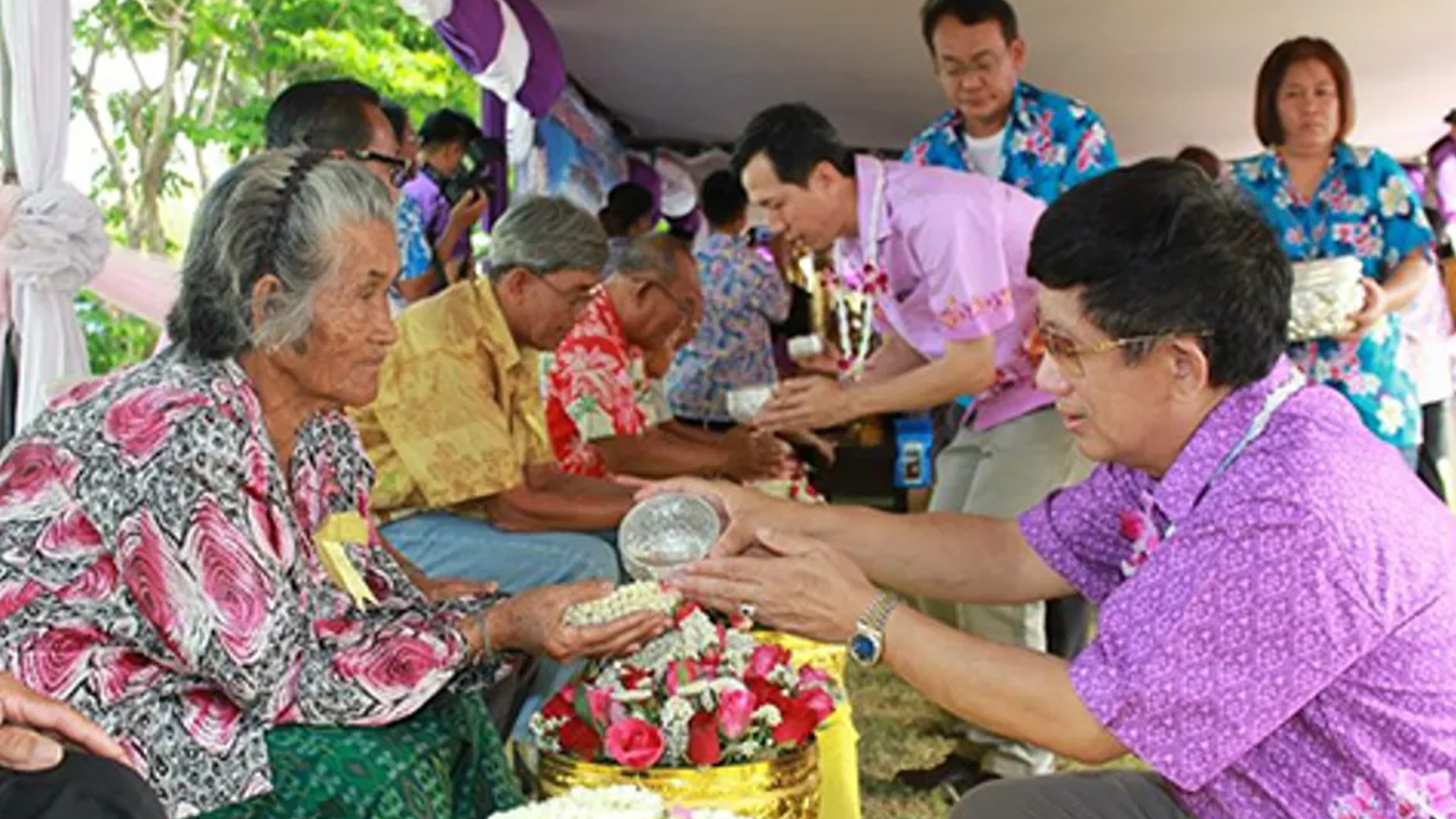 Sa Kaeo City Pillar Shrine Ritual and Senior Citizens' Water Pouring Ceremony