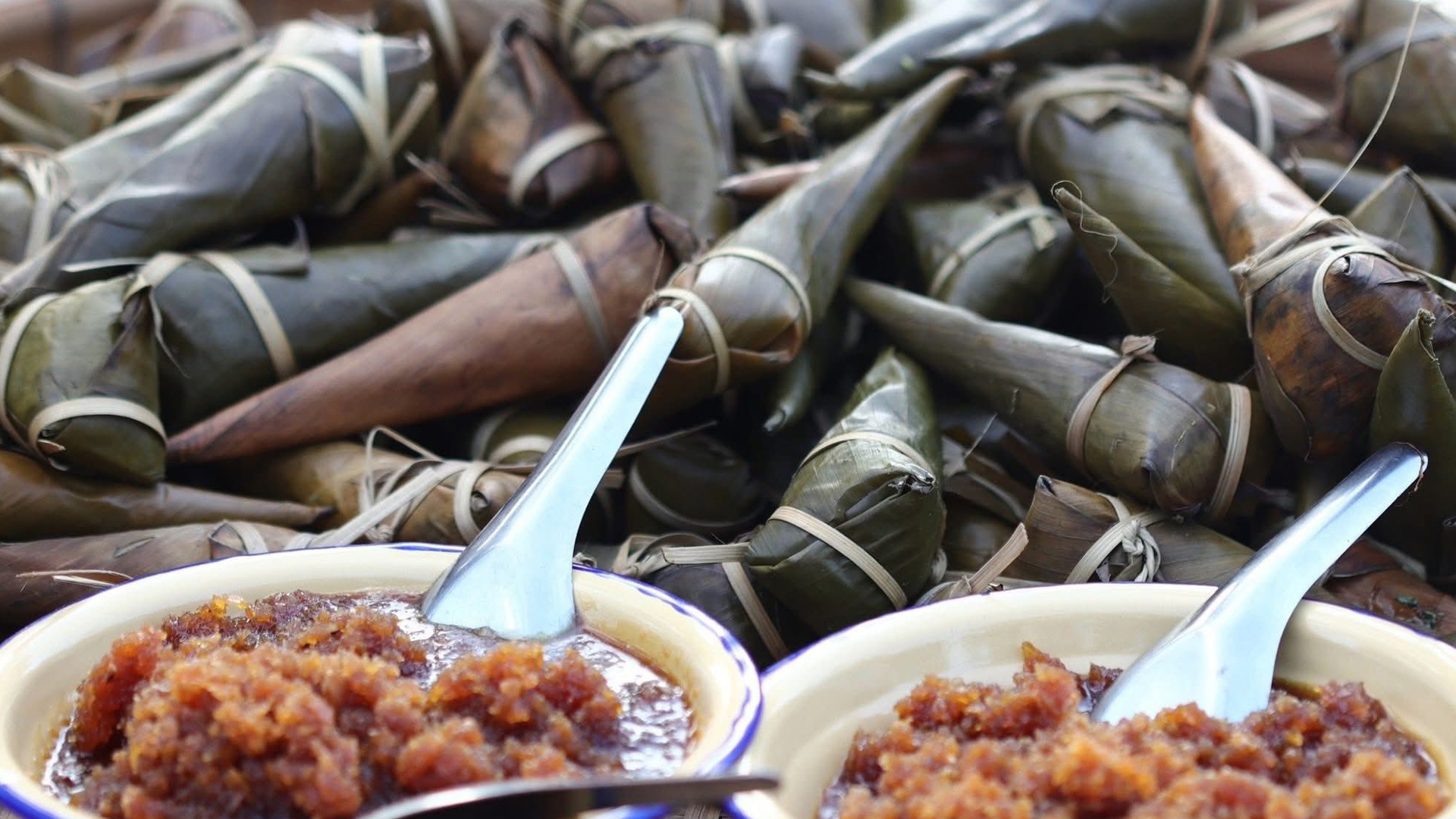 Ang Mi Thong (Rice Parcel) Festival